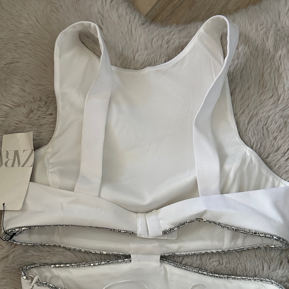 NWT  Zara White Crop Top with Silver Accents - Picture 5 of 5